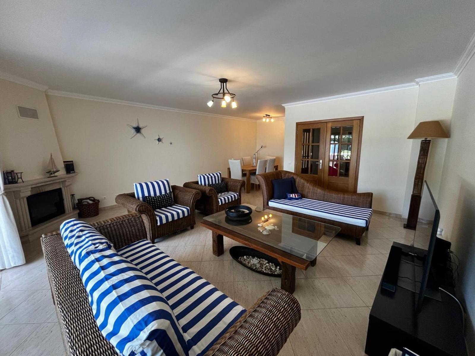 Paradise Beach Villa อัลบูเฟรา ภายนอก รูปภาพ
